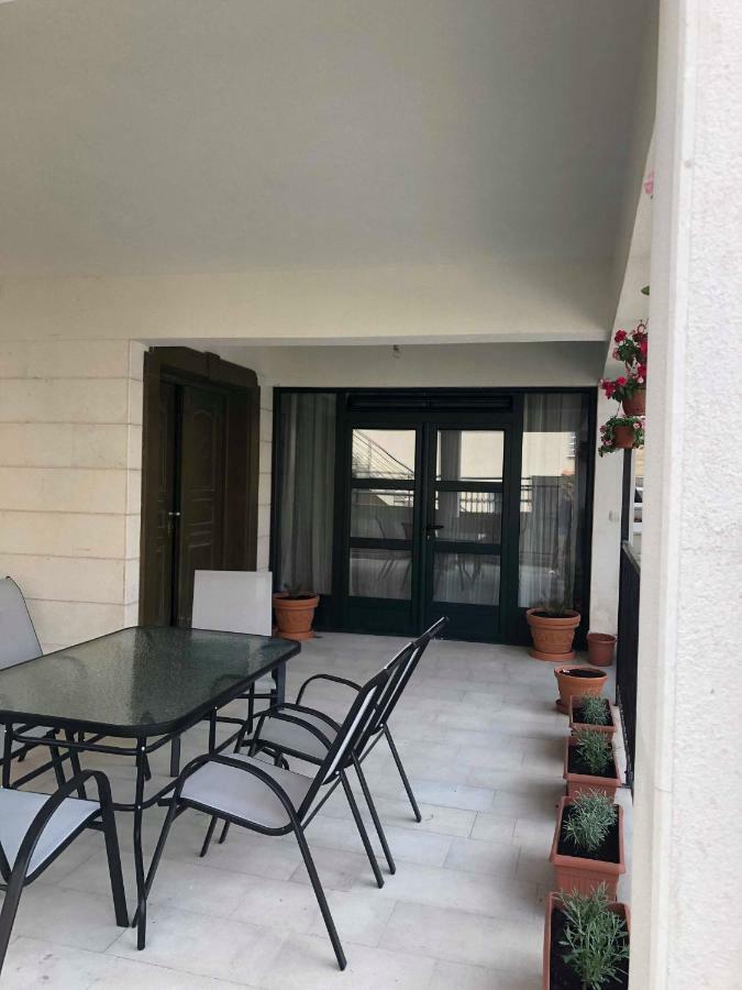 Prčanj Apartmani Petrija מראה חיצוני תמונה