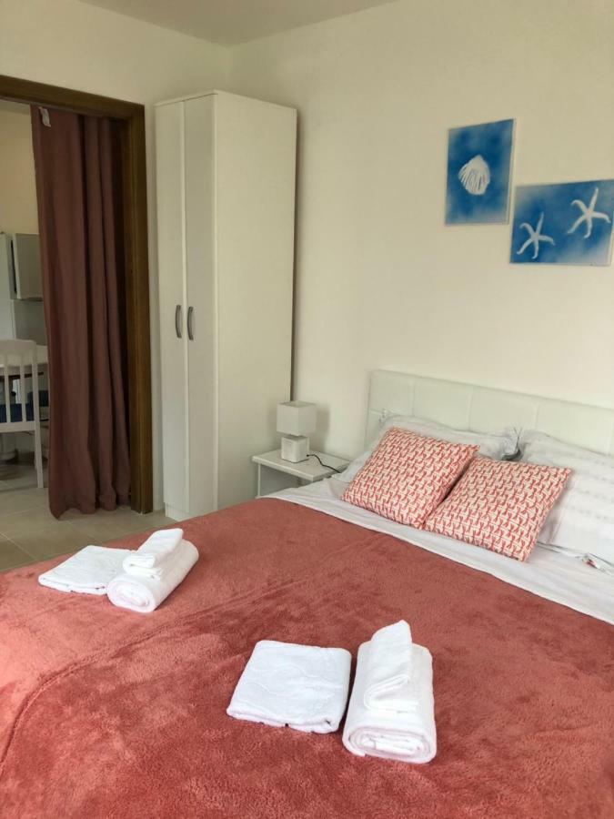 Prčanj Apartmani Petrija מראה חיצוני תמונה